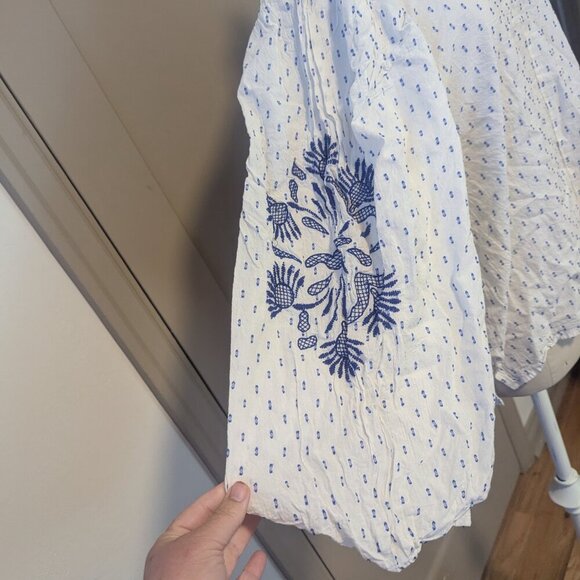 World Market Dobby Floral Embroidered Bell Sleeve Top Peasant Blouse Boho - Picture 6 of 8